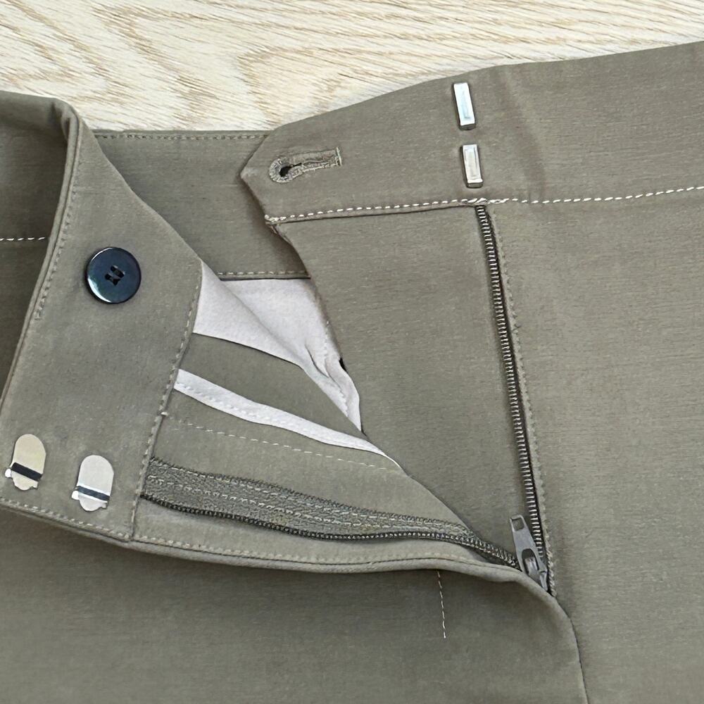 Theory Mini Stretch B. Double Stretch Shorts Khaki brown Size 4
NWOT - Picture 2 of 5